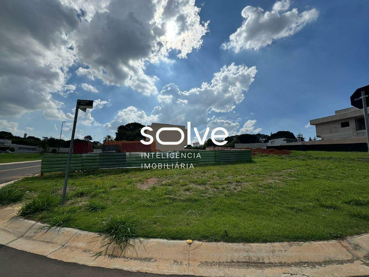 Terreno em Condomínio à venda em Indaiatuba - Villa Sapezal por 565.000,00: 