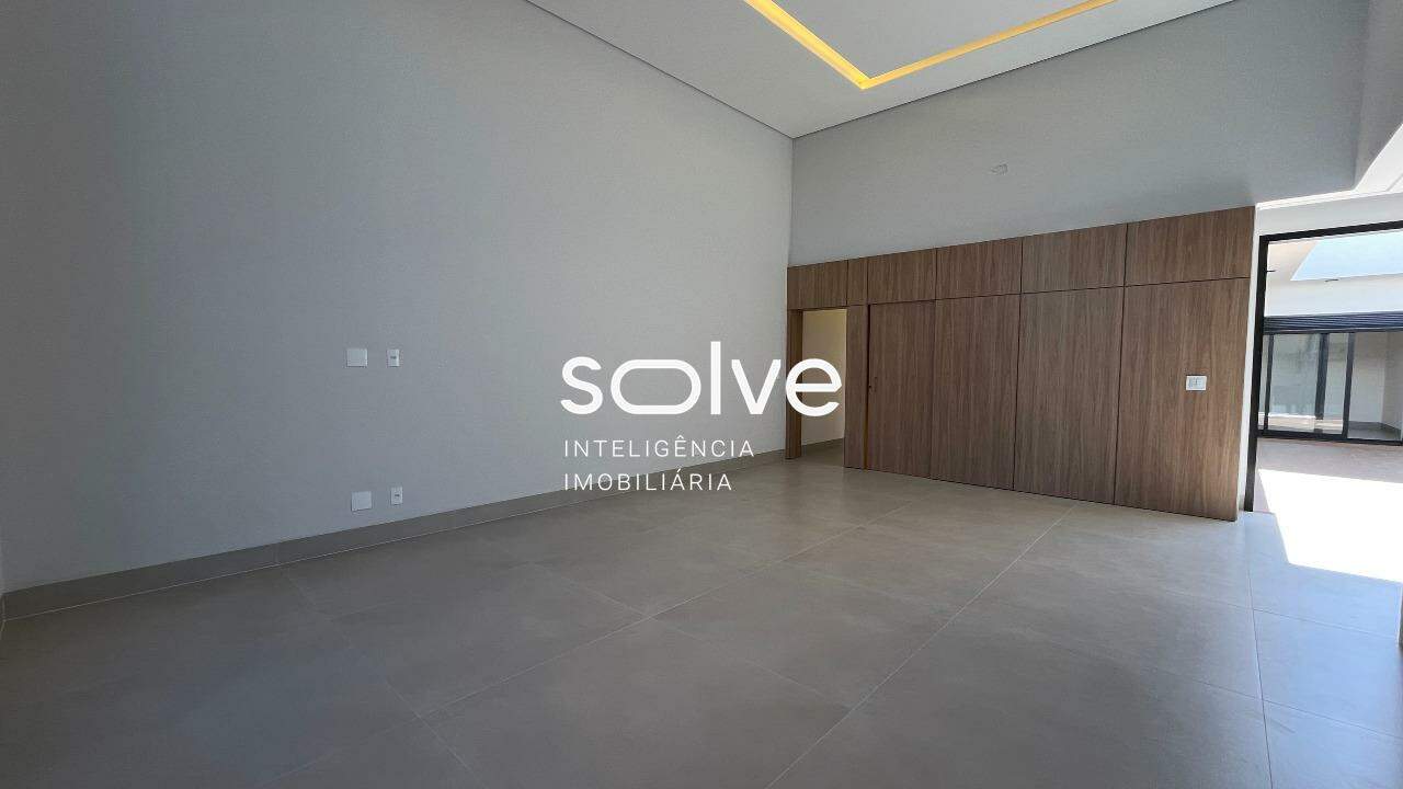 Casa em Condomínio à venda no Jardim Esplanada: 