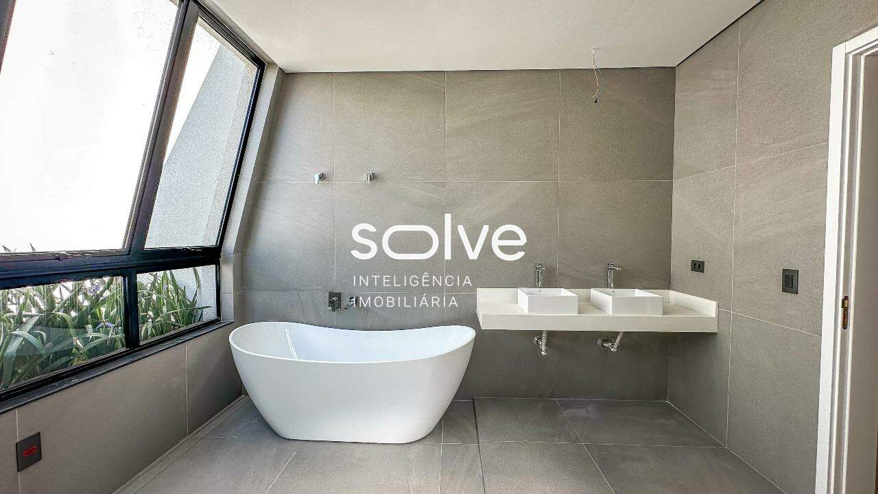 Casa em Condomínio à venda em Campinas - Ville Sainte Helene por 4.190.000,00: 