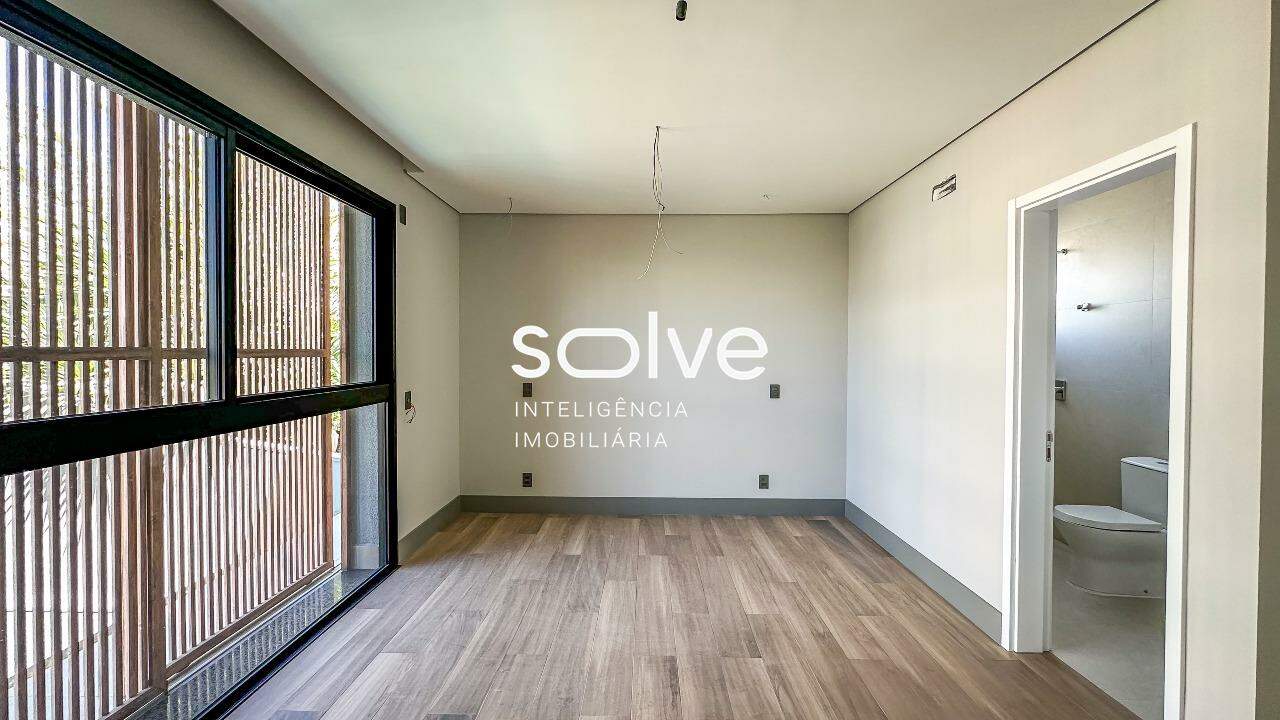 Casa em Condomínio à venda em Campinas - Ville Sainte Helene por 4.190.000,00: 