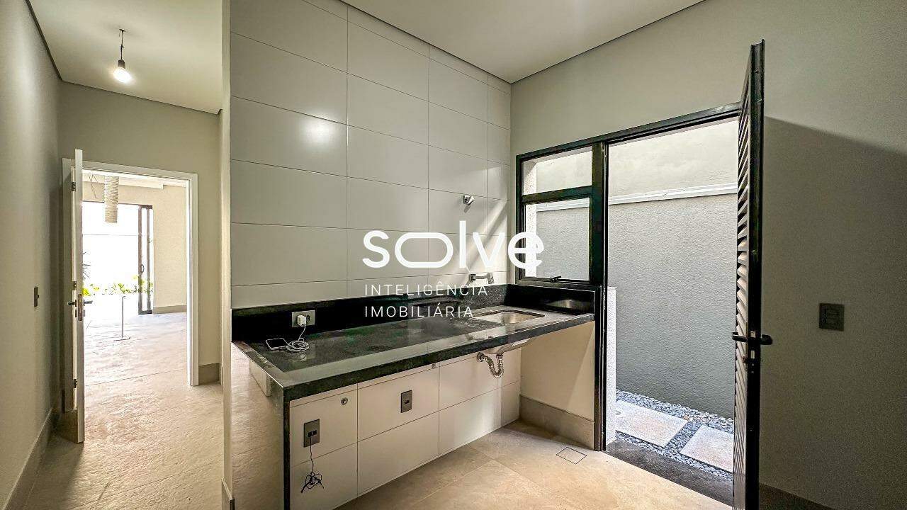 Casa em Condomínio à venda em Campinas - Ville Sainte Helene por 4.190.000,00: 