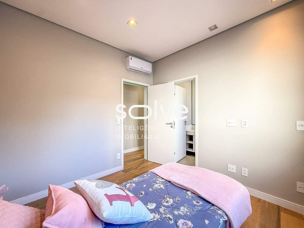 Casa em Condomínio à venda em Indaiatuba - Jardim Laguna por 1.750.000,00: 