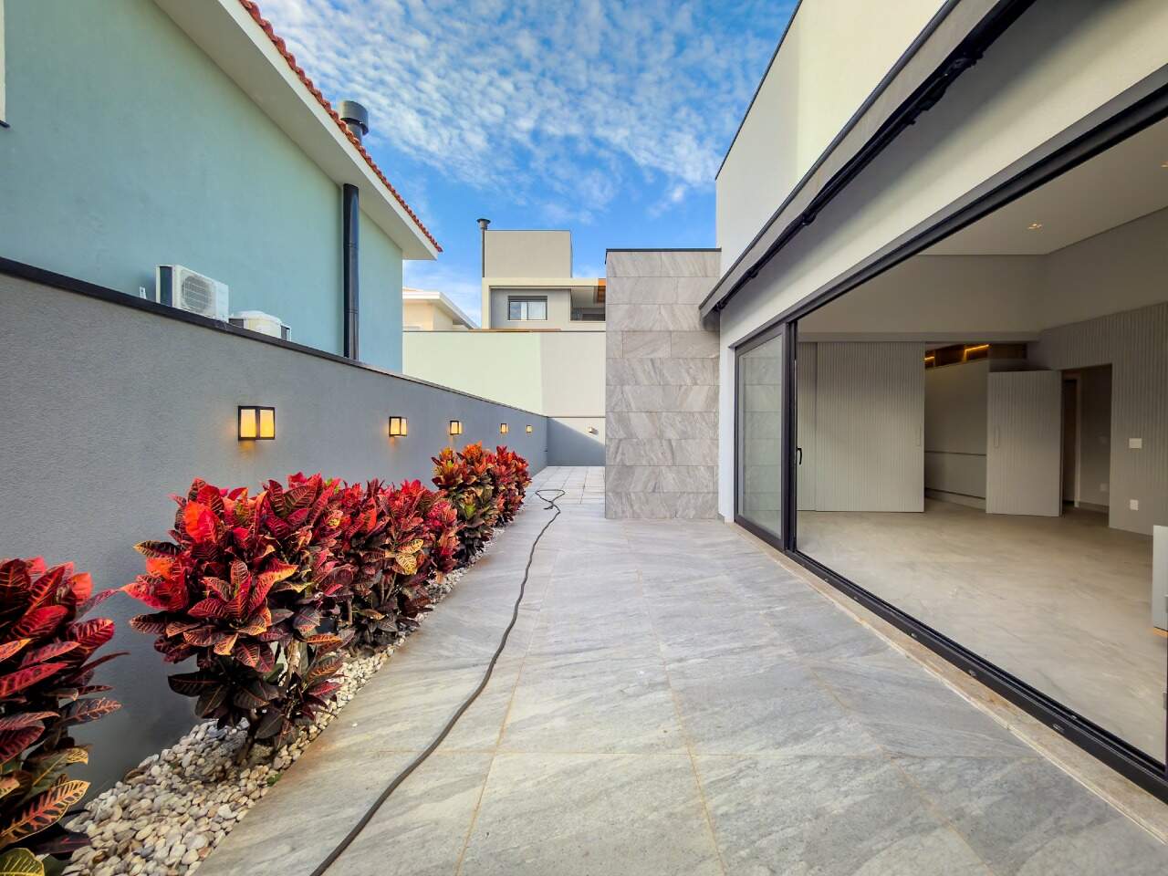 Casa em Condomínio à venda em Campinas - Alphaville Dom Pedro 2 por 4.000.000,00: