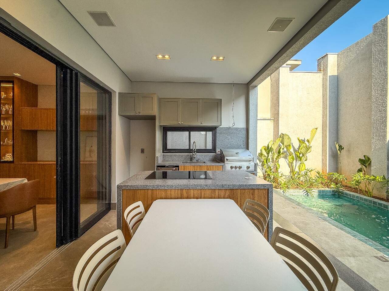 Casa em Condomínio à venda em Indaiatuba - Jardim Laguna por 2.500.000,00: 