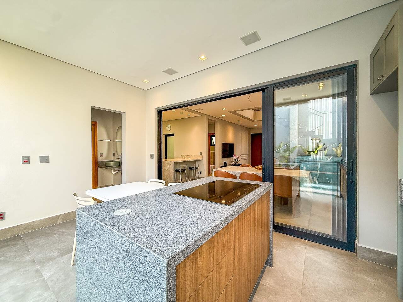 Casa em Condomínio à venda em Indaiatuba - Jardim Laguna por 2.500.000,00: 