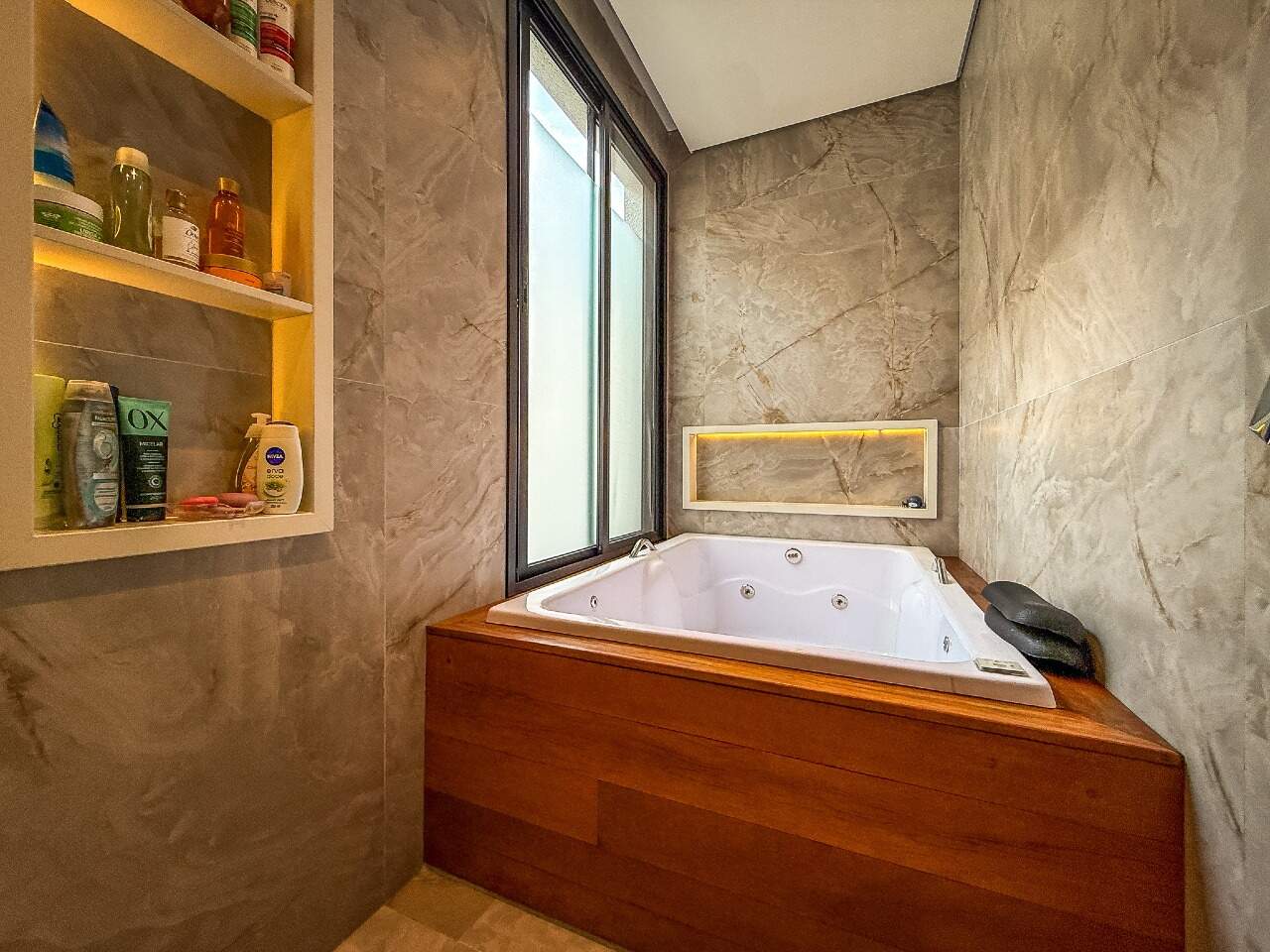 Casa em Condomínio à venda em Indaiatuba - Jardim Laguna por 2.500.000,00: 