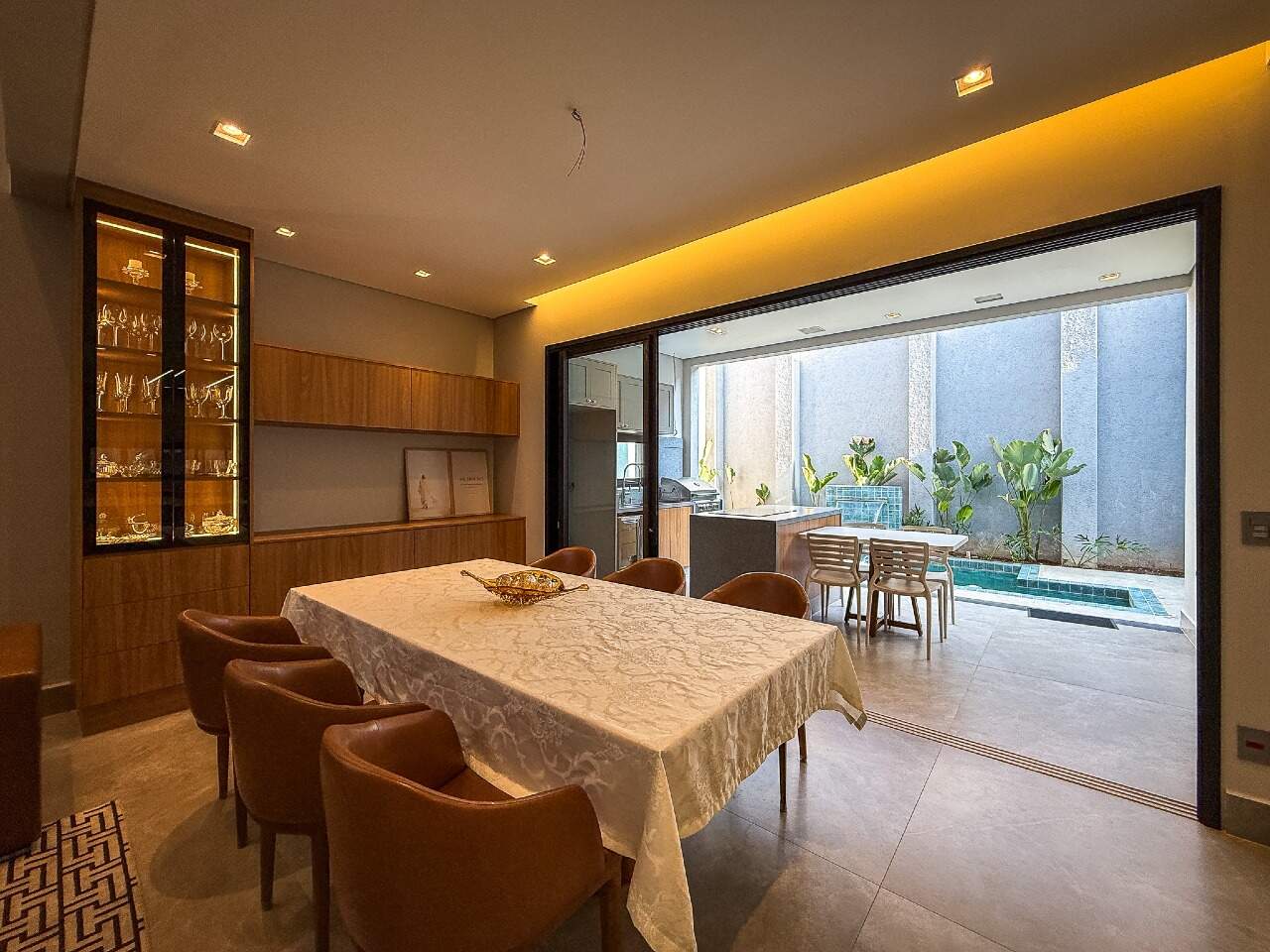 Casa em Condomínio à venda em Indaiatuba - Jardim Laguna por 2.500.000,00: 