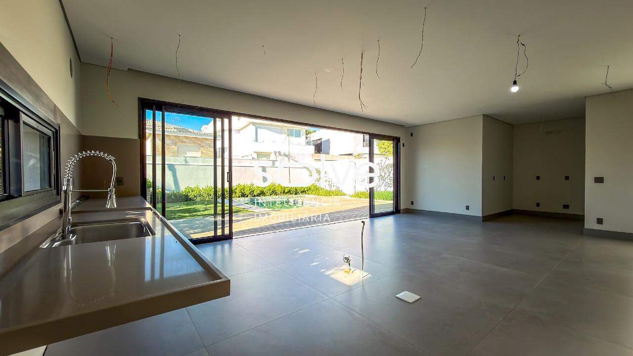 Casa em Condomínio à venda em Campinas - Ville Sainte Helene por 4.270.000,00: 
