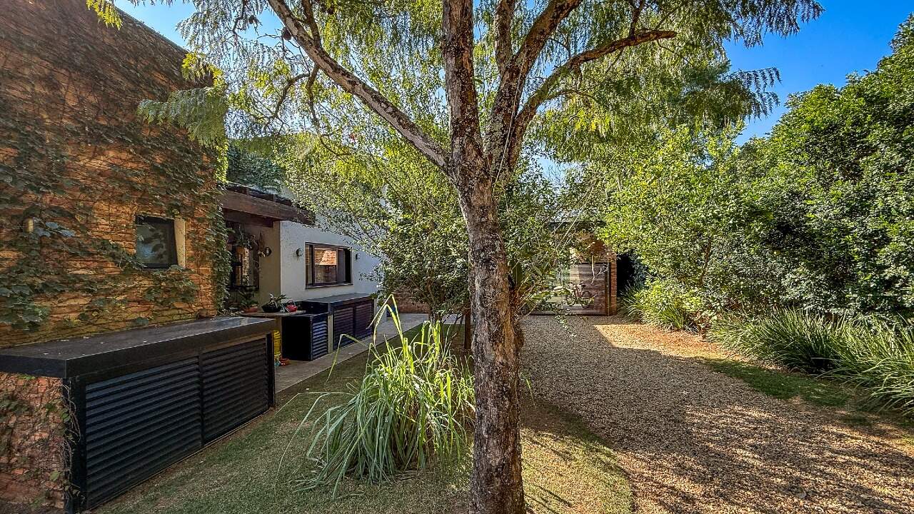 Casa em Condomínio à venda em Indaiatuba - Jardim Figueira por 10.000.000,00: