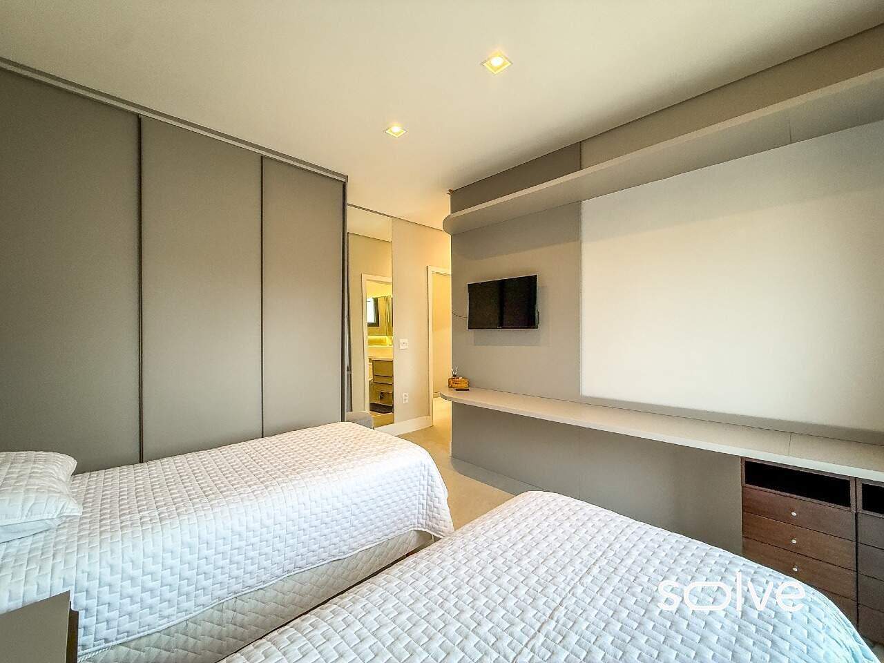 Casa em Condomínio à venda em Indaiatuba - Jardins do Golfe por 4.720.000,00: 