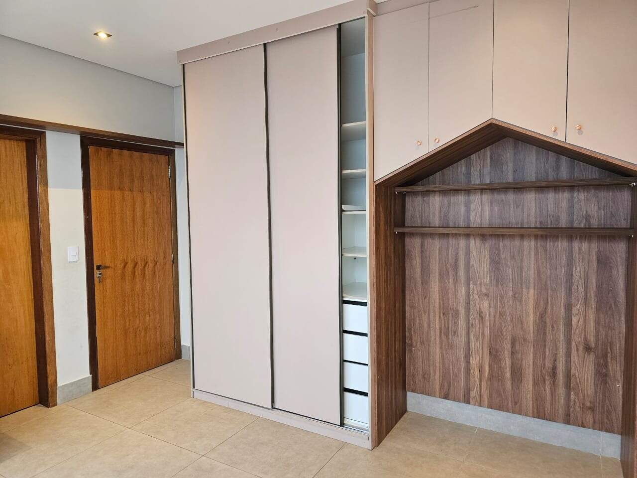 Casa em Condomínio para aluguel em Indaiatuba - Jardim Residencial Dona Maria José por 15.000,00: 