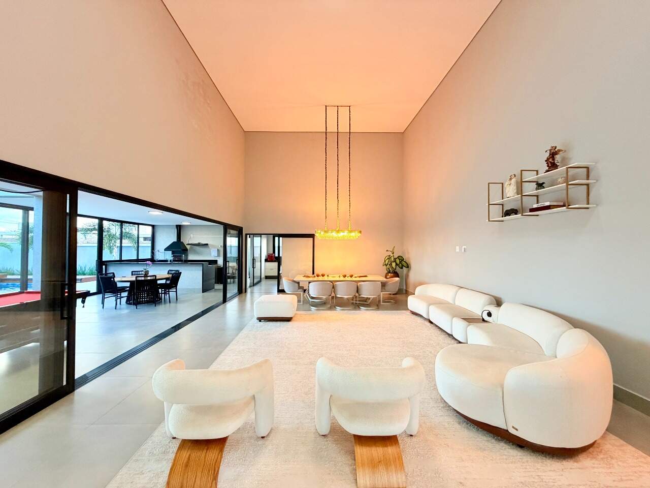 Casa em Condomínio para aluguel em Indaiatuba - Reserva Petrus por 37.000,00: