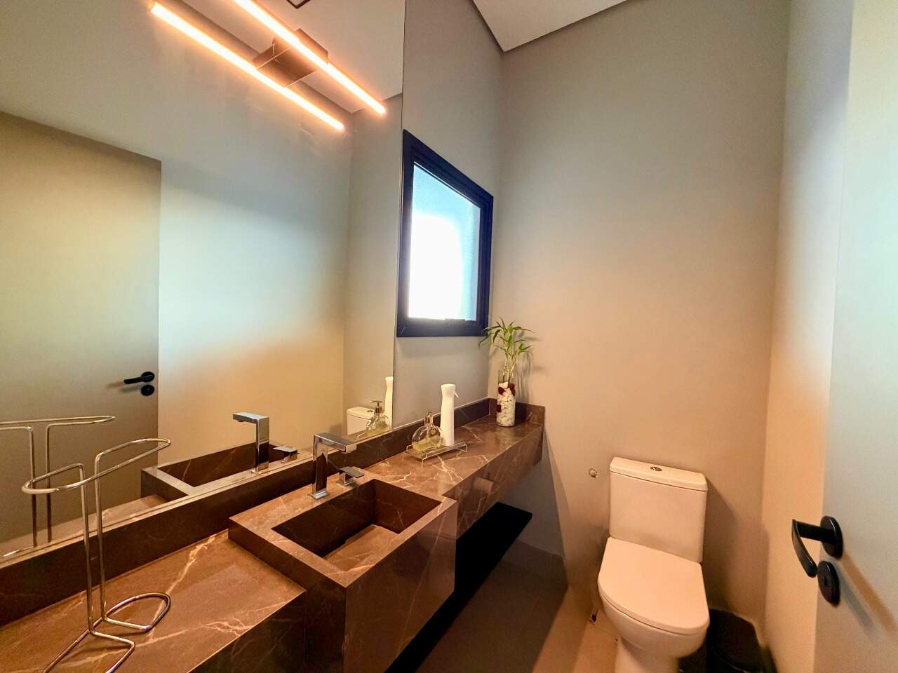 Casa em Condomínio para aluguel em Indaiatuba - Reserva Petrus por 37.000,00: