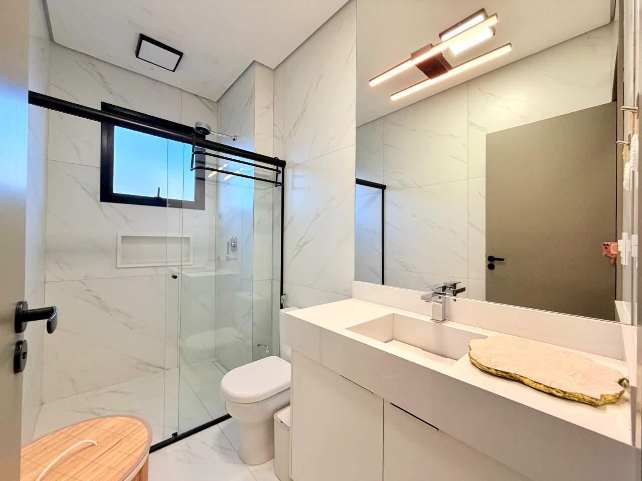 Casa em Condomínio para aluguel em Indaiatuba - Reserva Petrus por 37.000,00: