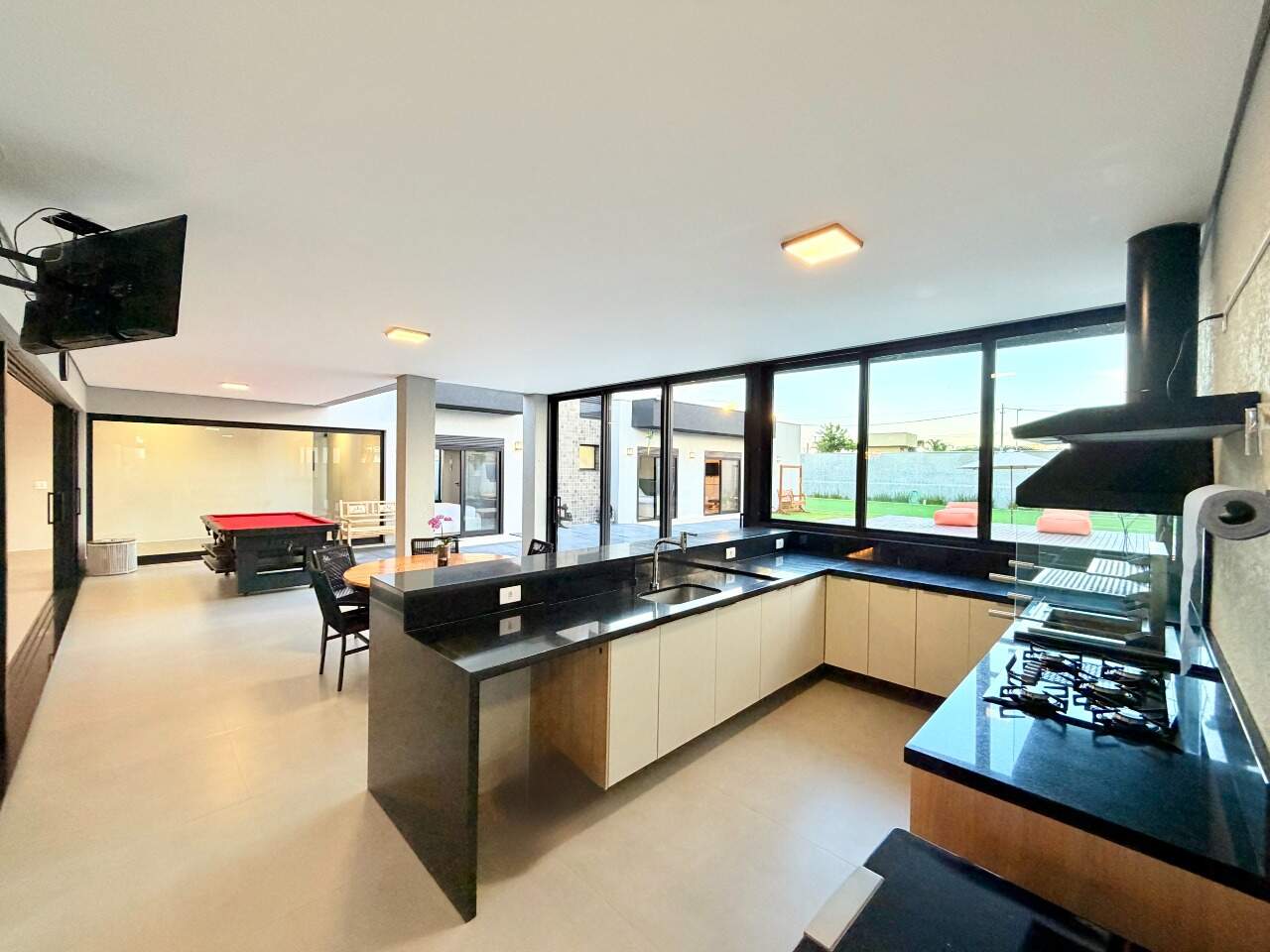 Casa em Condomínio para aluguel em Indaiatuba - Reserva Petrus por 37.000,00: