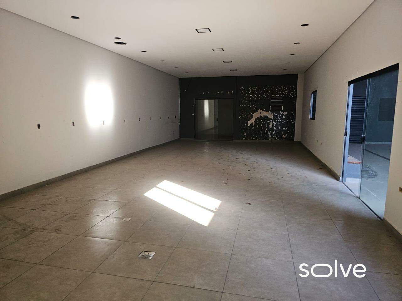 Salão para aluguel em Indaiatuba - por 10.000,00: