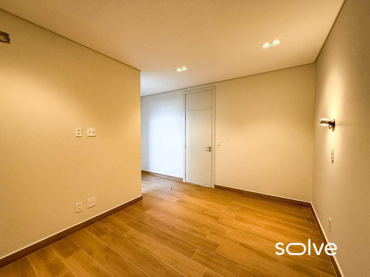 Casa em Condomínio para aluguel em Indaiatuba - Villa dos Pinheiros por 40.000,00: