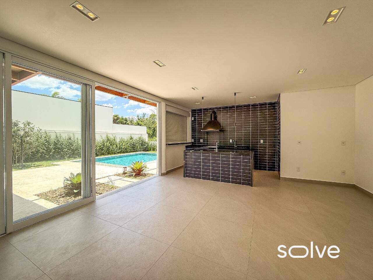 Casa em Condomínio para aluguel em Indaiatuba - Villa dos Pinheiros por 40.000,00: