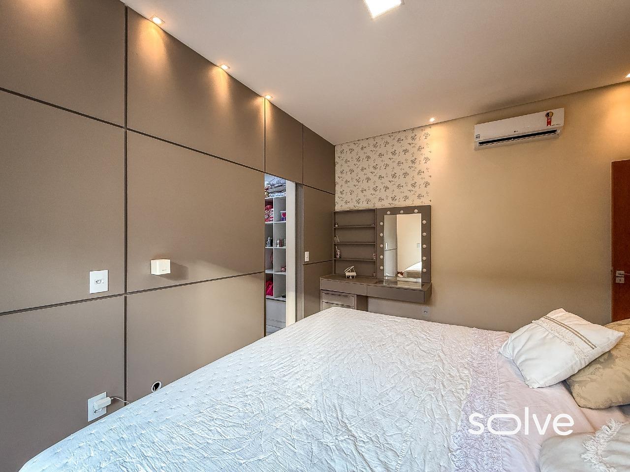 Casa em Condomínio à venda em Indaiatuba - Jardim Piemonte por 1.750.000,00: 