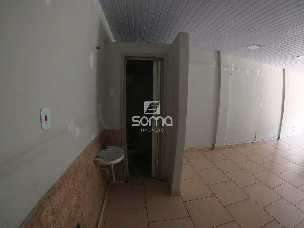 Loja para aluguel no Centro: 