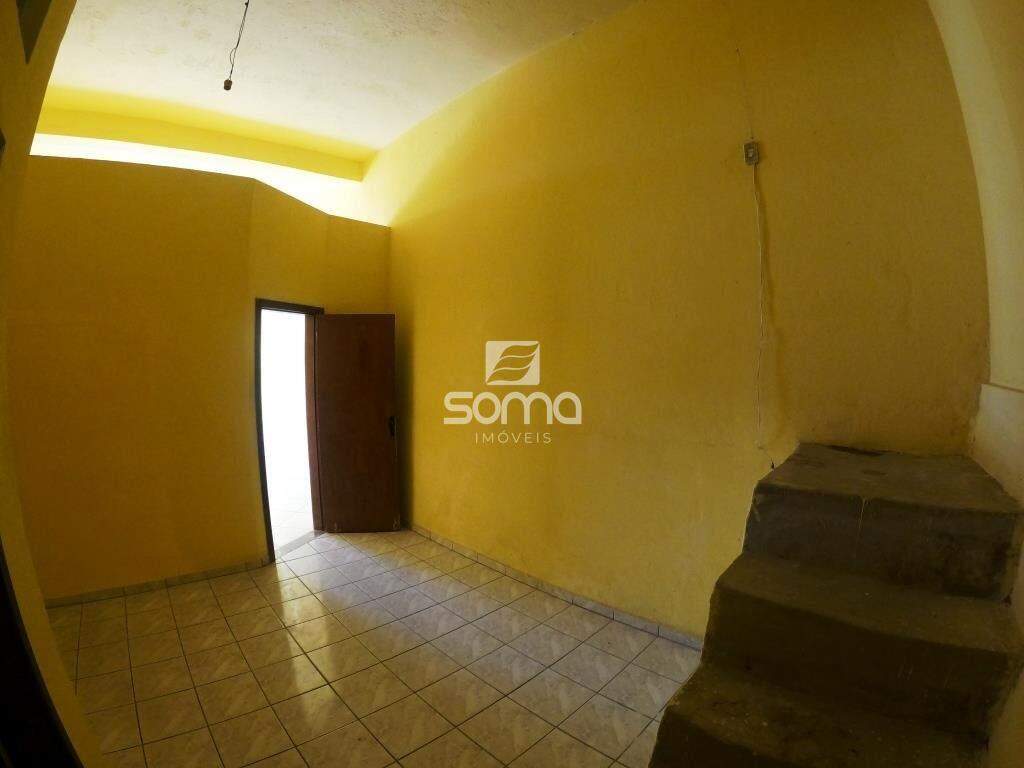 Loja para aluguel no Célvia: 