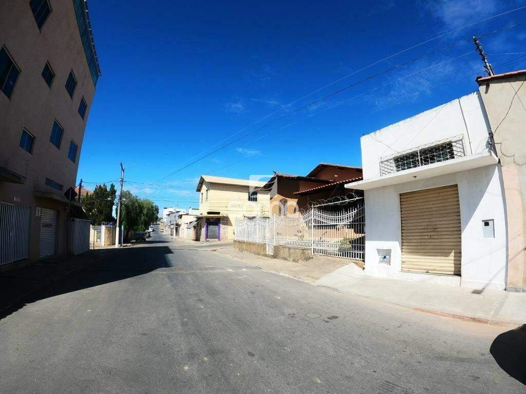 Loja para aluguel no Célvia: 