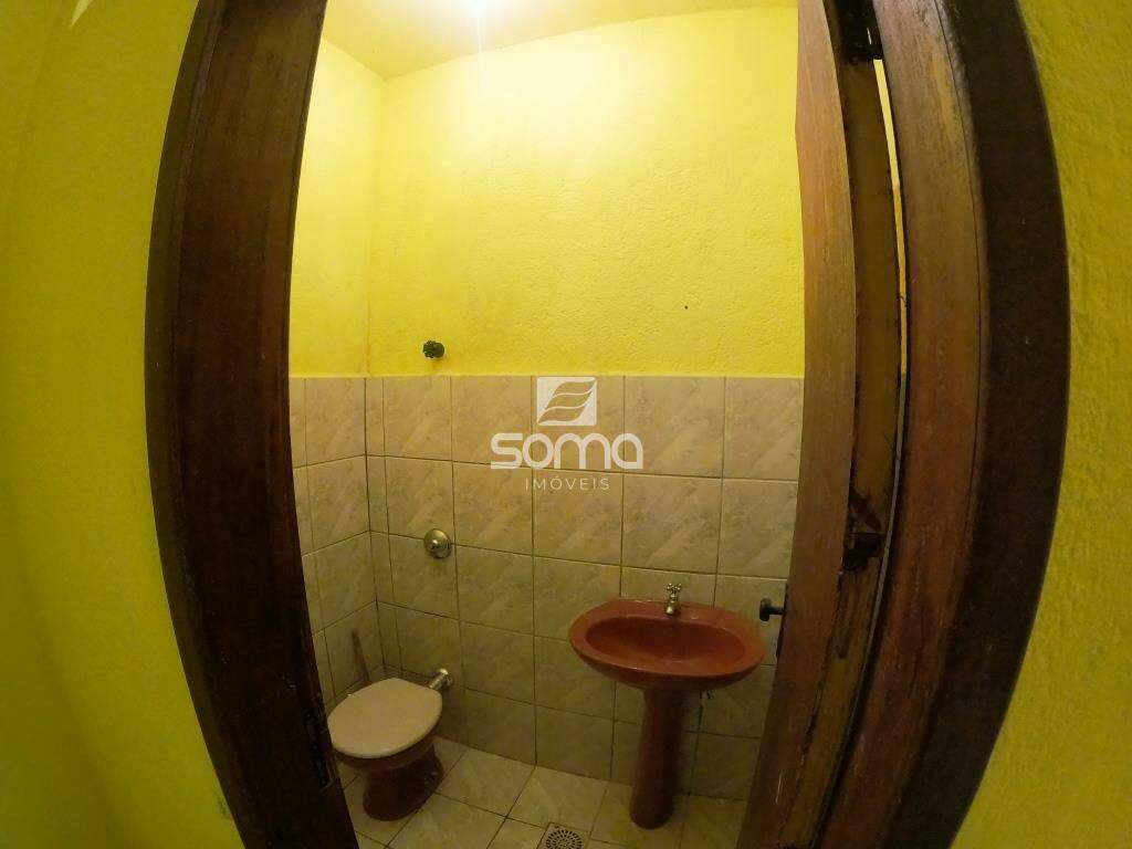 Loja para aluguel no Célvia: 