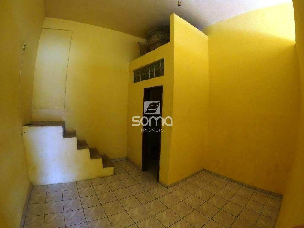 Loja para aluguel no Célvia: 