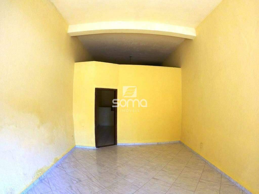 Loja para aluguel no Célvia: 