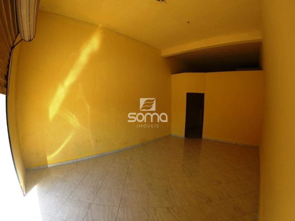 Loja para aluguel no Célvia: 