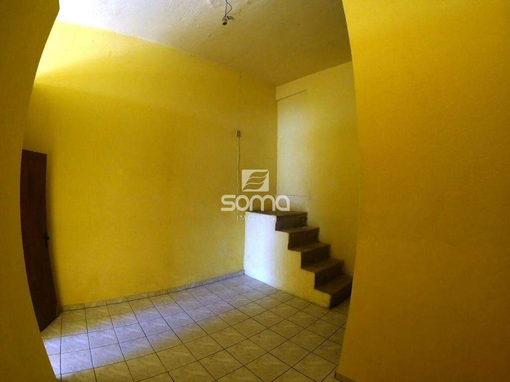 Loja para aluguel no Célvia: 