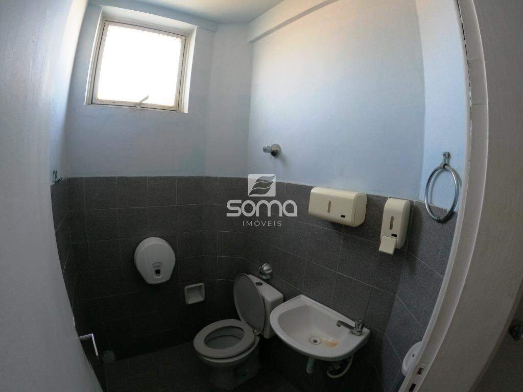 Sala para aluguel no Centro:
