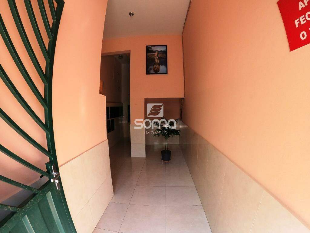 Sala para aluguel no Centro: 