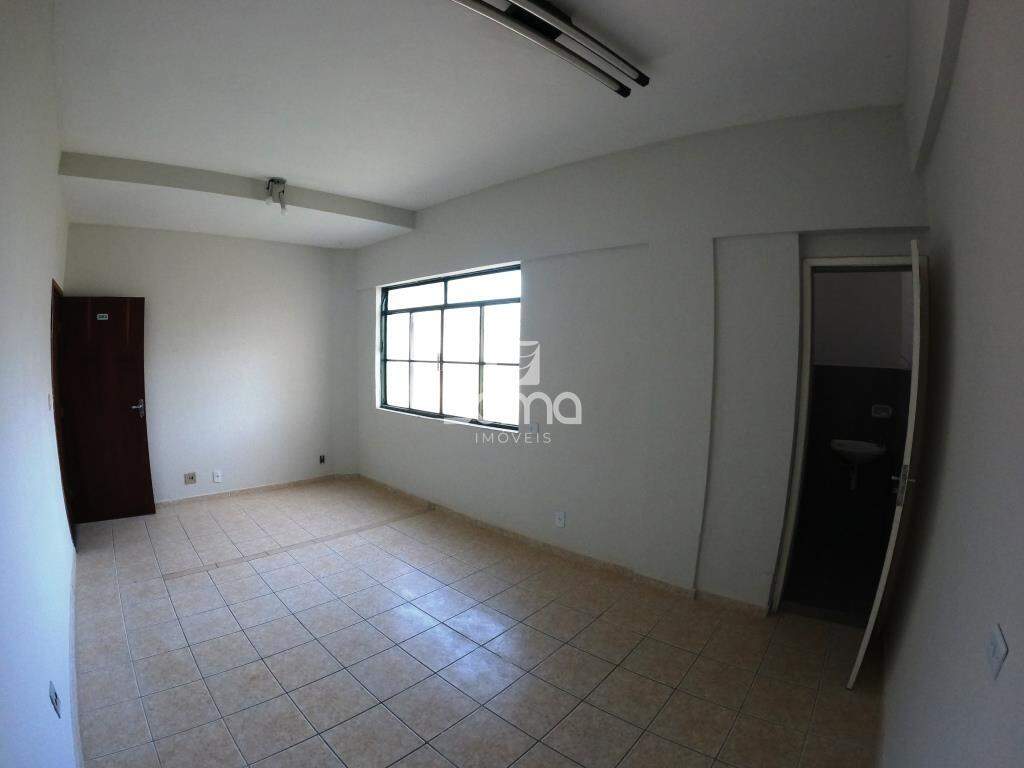 Sala para aluguel no Centro: 