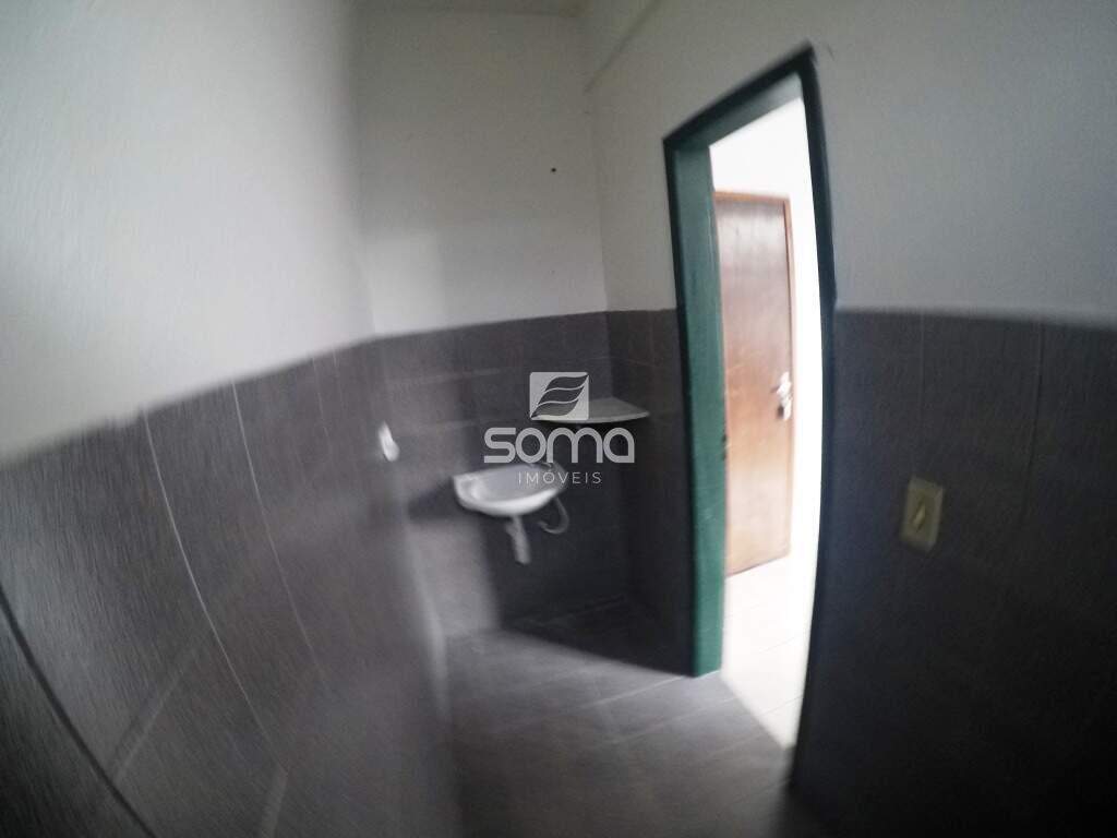 Sala para aluguel no Centro: 