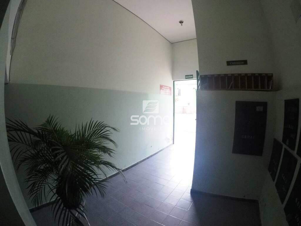Sala para aluguel no Centro: 