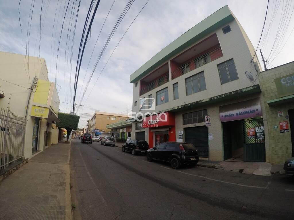 Sala para aluguel no Centro: 