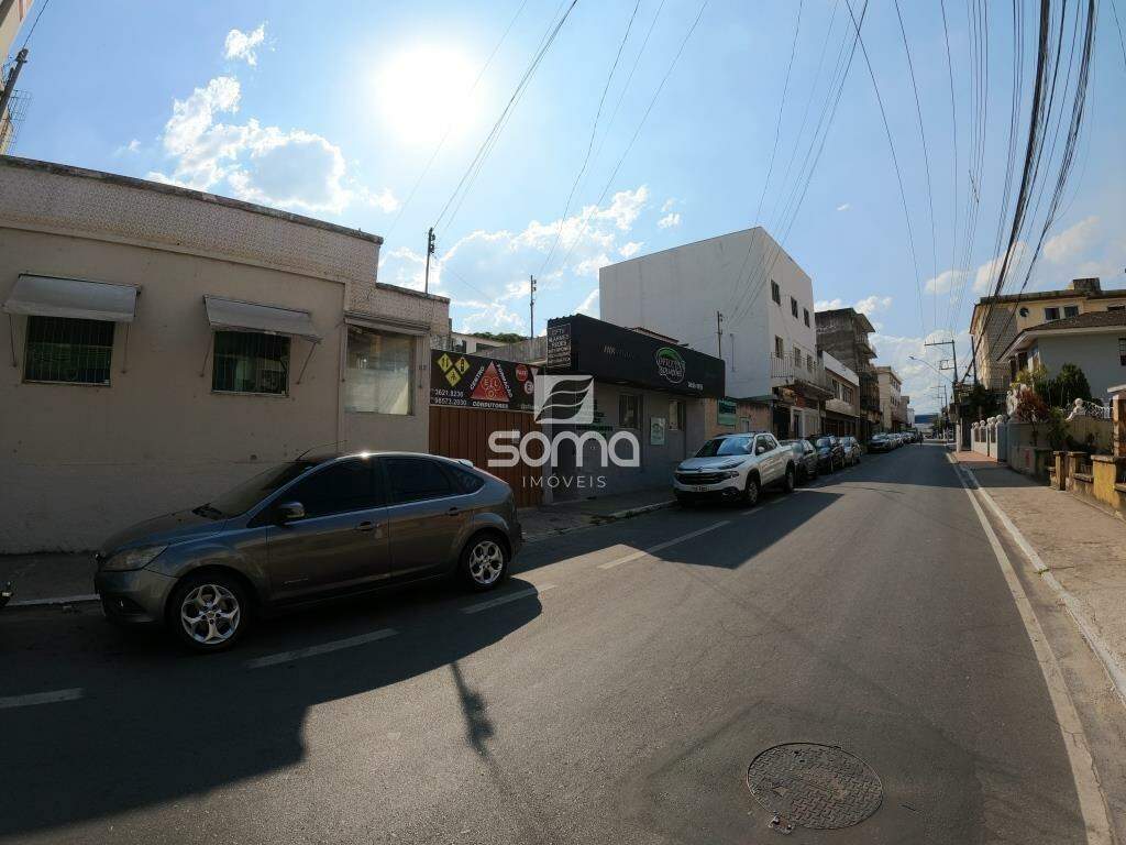 Casa para aluguel no Centro: 