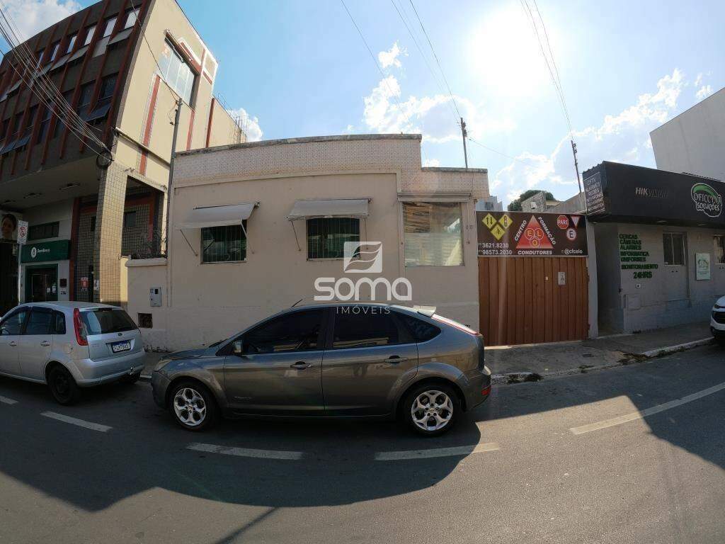 Casa para aluguel no Centro: 