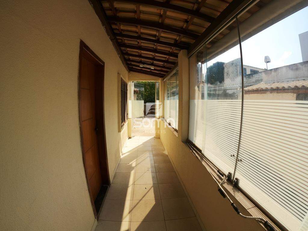 Casa para aluguel no Centro: 