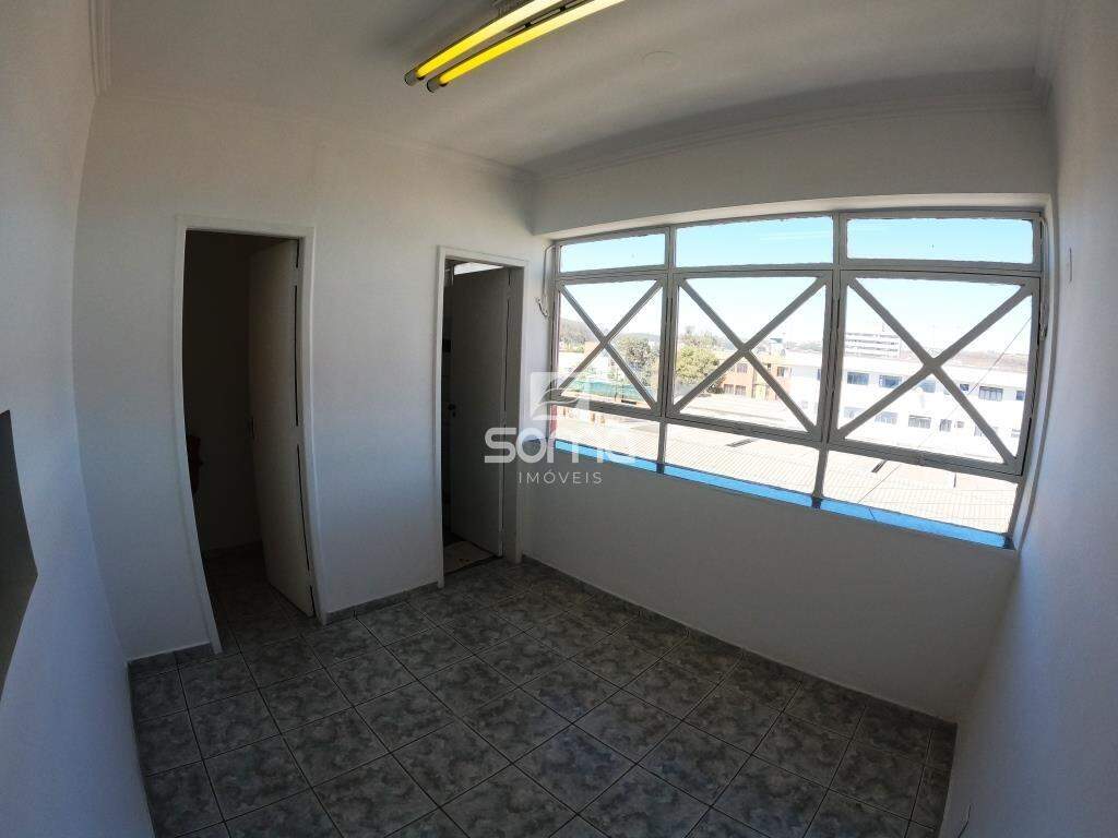 Sala para aluguel no Centro: