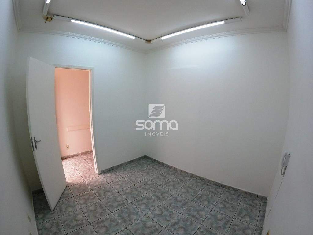 Sala para aluguel no Centro: