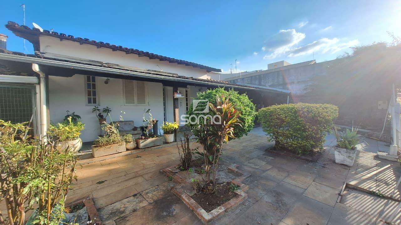 Casa à venda no Jardim Itau: 