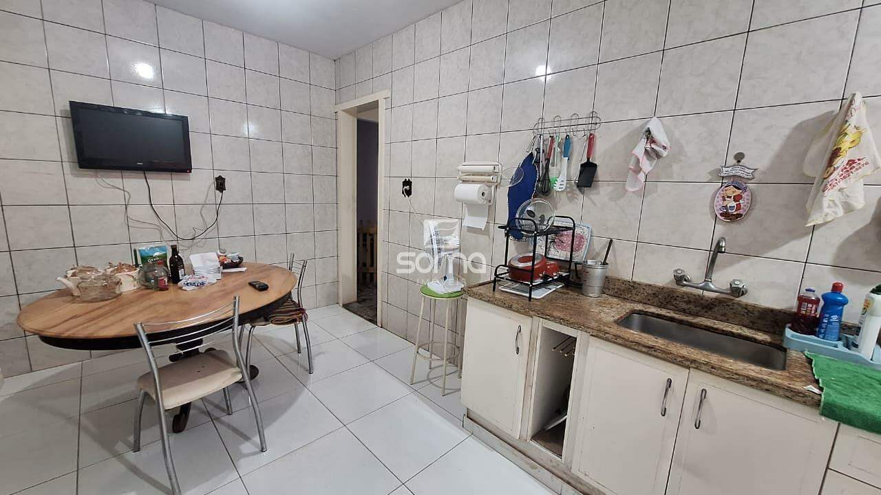 Casa à venda no Jardim Itau: 