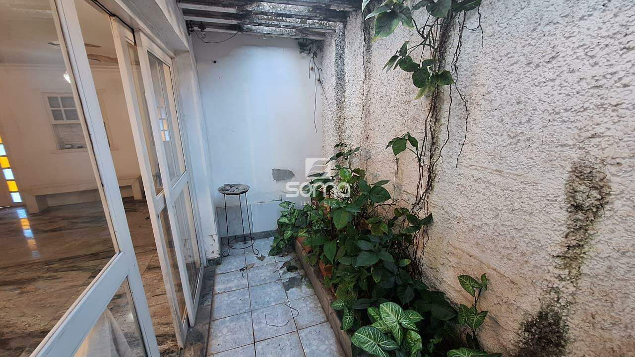 Casa à venda no Jardim Itau: 