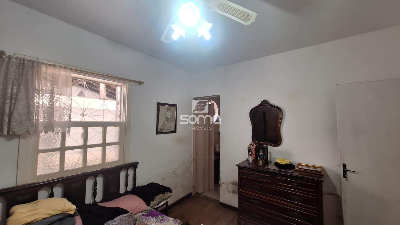 Casa à venda no Jardim Itau: 