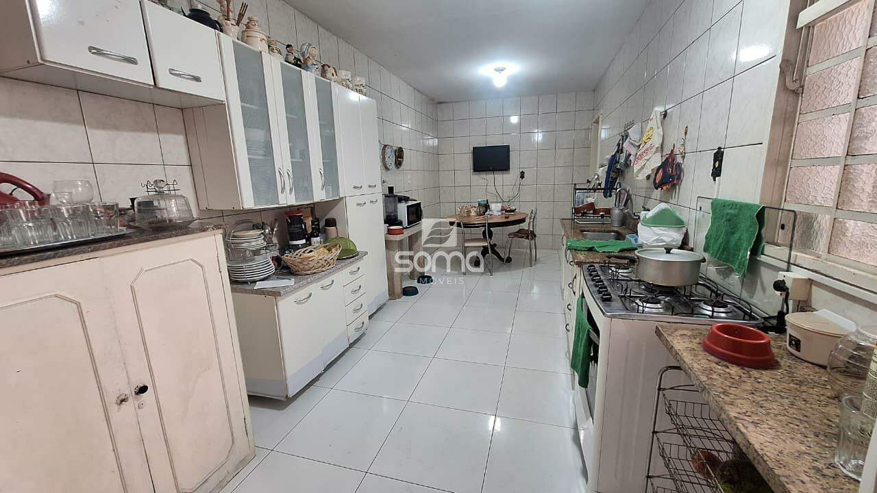 Casa à venda no Jardim Itau: 