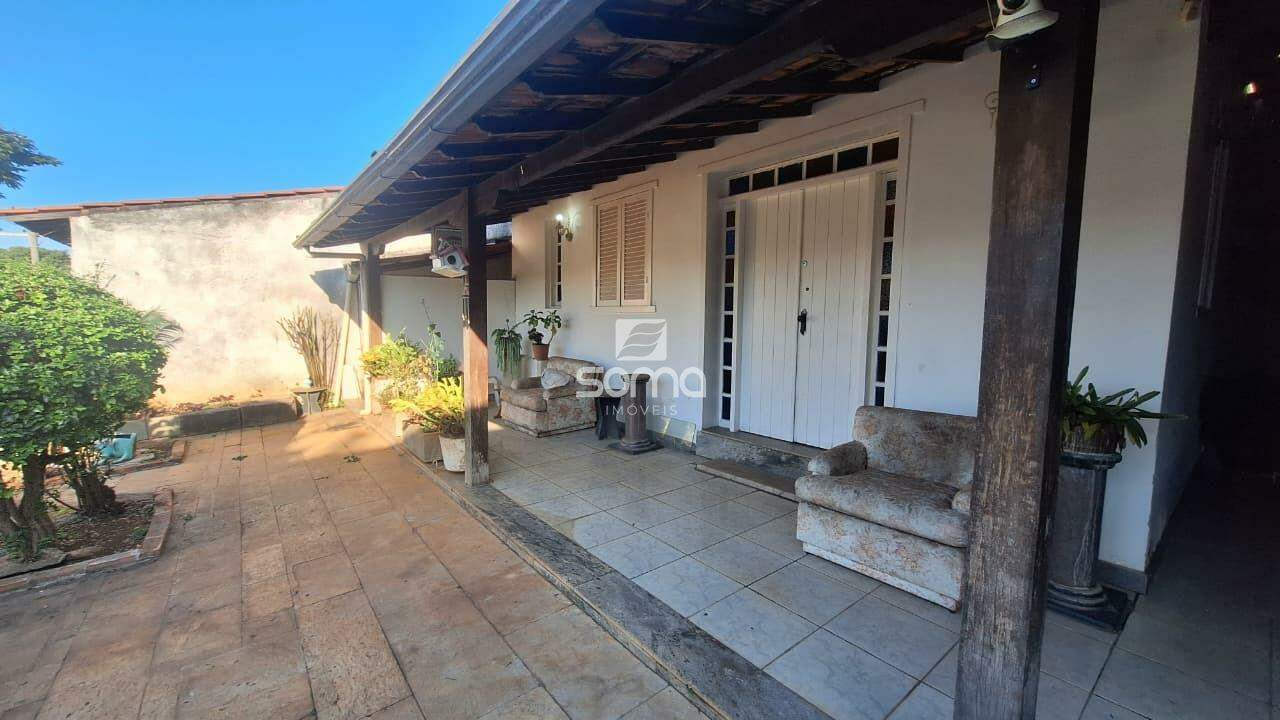 Casa à venda no Jardim Itau: 