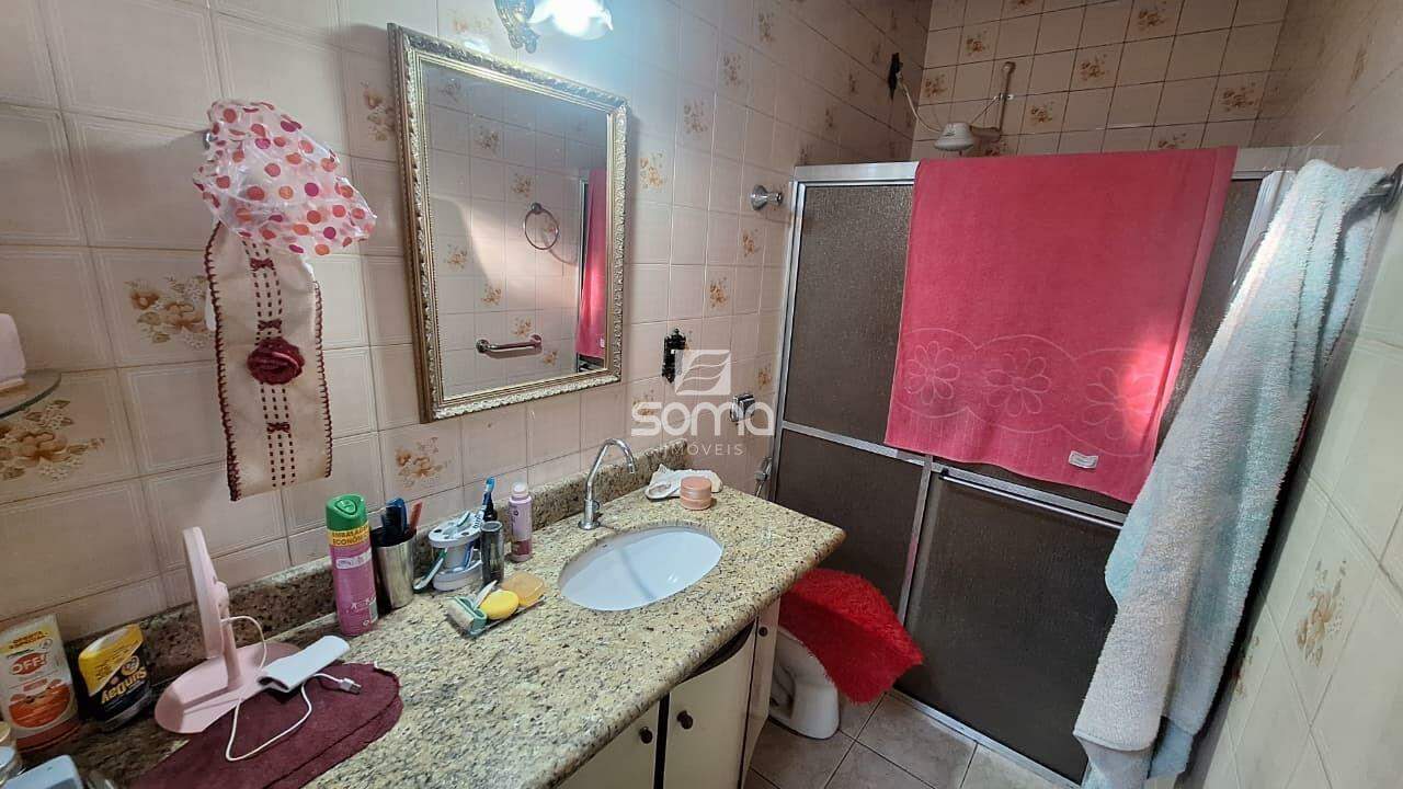 Casa à venda no Jardim Itau: 