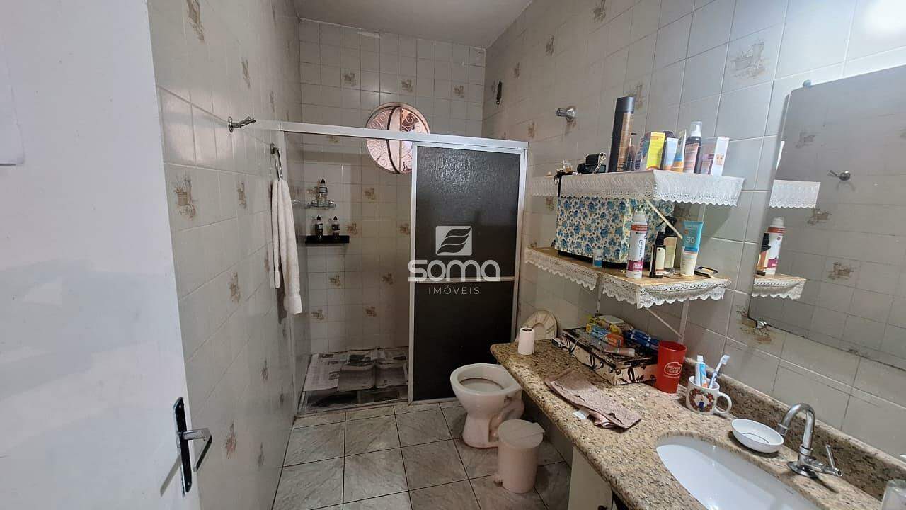 Casa à venda no Jardim Itau: 